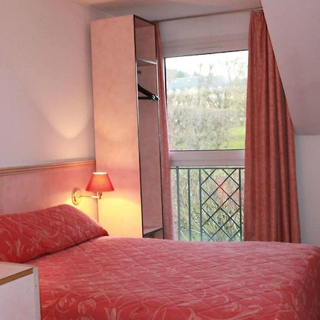 Hotel Le Village Gif-sur-Yvette Bagian luar foto